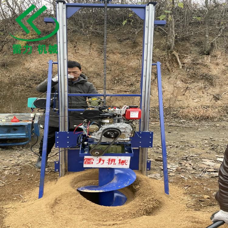 自動(dòng)打樁機(jī).jpg 自動(dòng)打樁機(jī).jpg